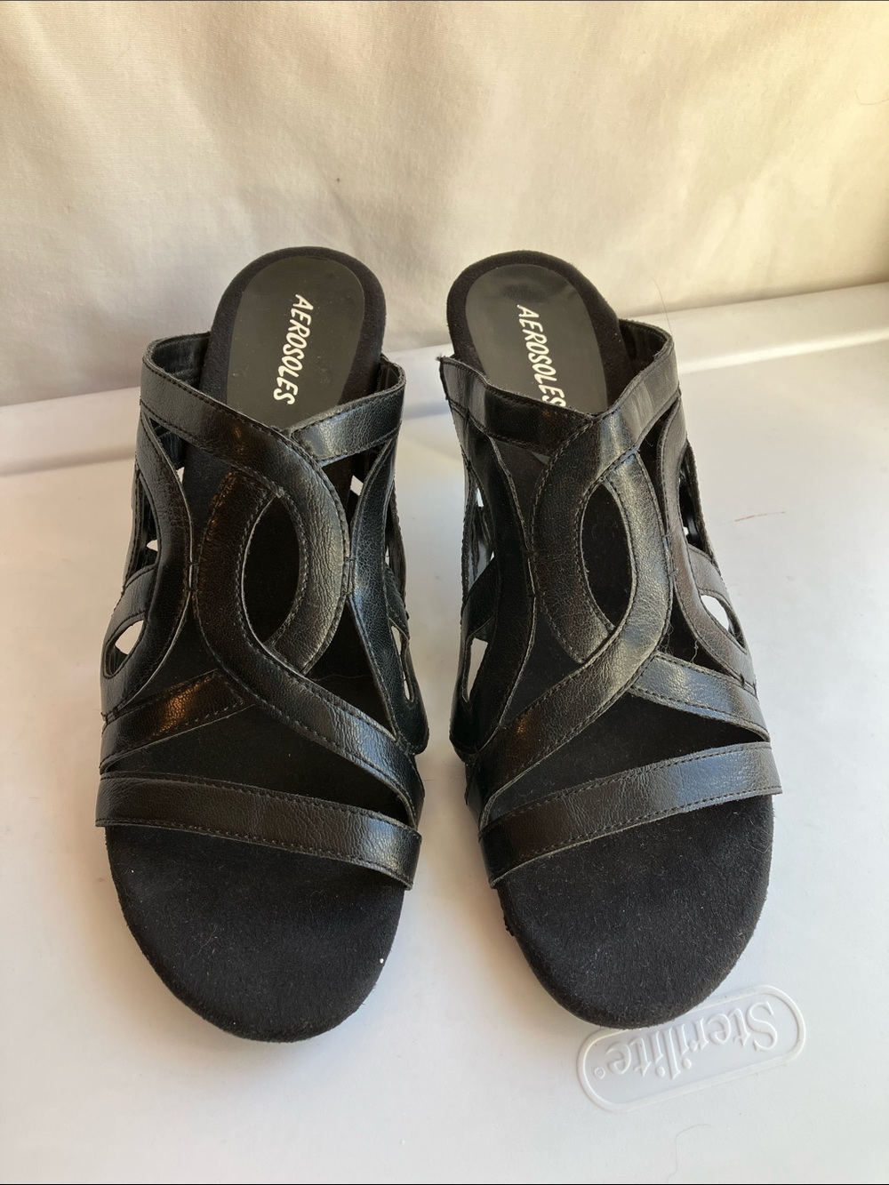 Vintage AEROSOLES Black Leather Cutout Under Power Slide Mules kitten heels 10